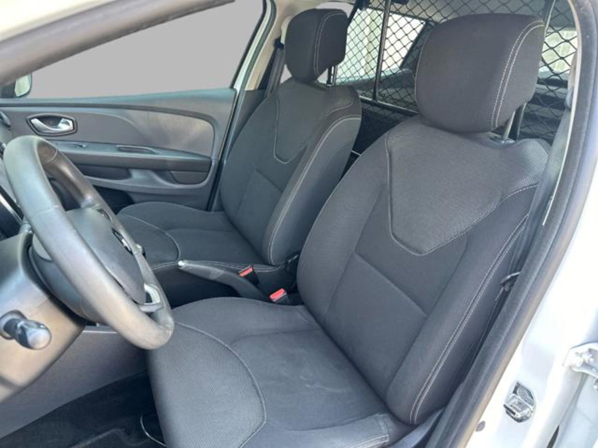 Renault Clio SporTour 1.5 dCi 75CV SporTour Dynamique Autocarro (11)