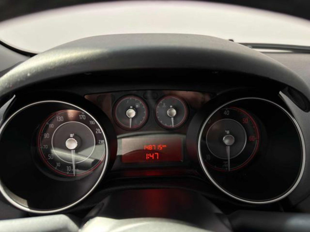 Fiat Punto 1.3 MJT II S&S 85 CV 5 porte ECO Lounge (9)