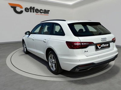 Audi A4 Avant 35 TDI/163 CV S tronic Business Advanced (4)