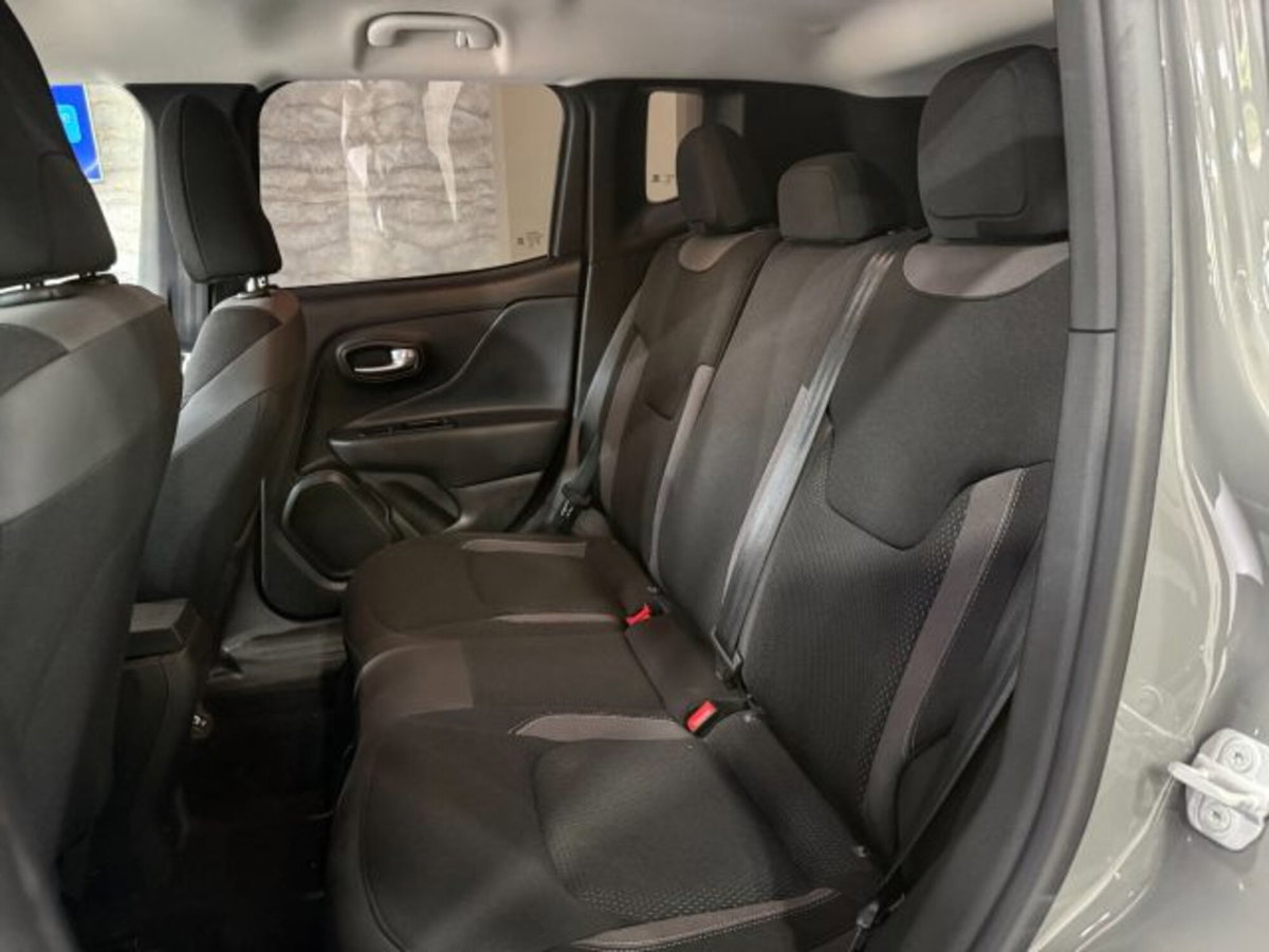 Jeep Renegade 1.6 Mjt 130 CV Limited (16)