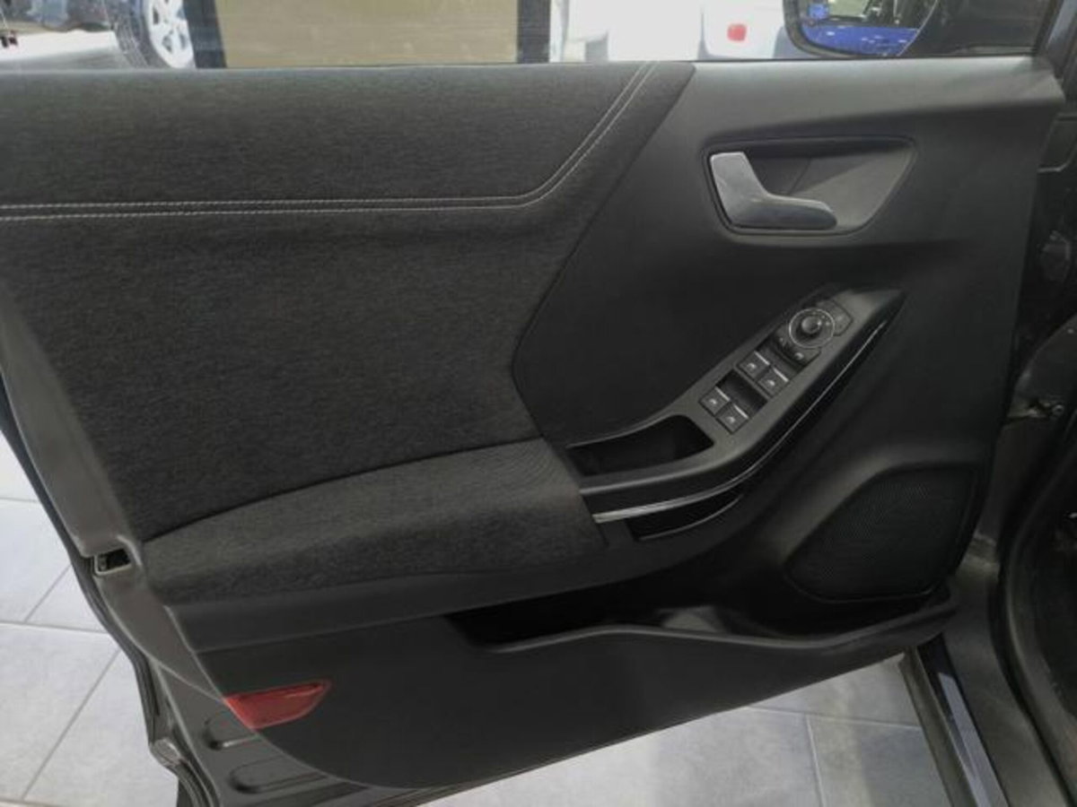 Ford Puma 1.0 EcoBoost Hybrid 125 CV S&S aut. Titanium Design (10)