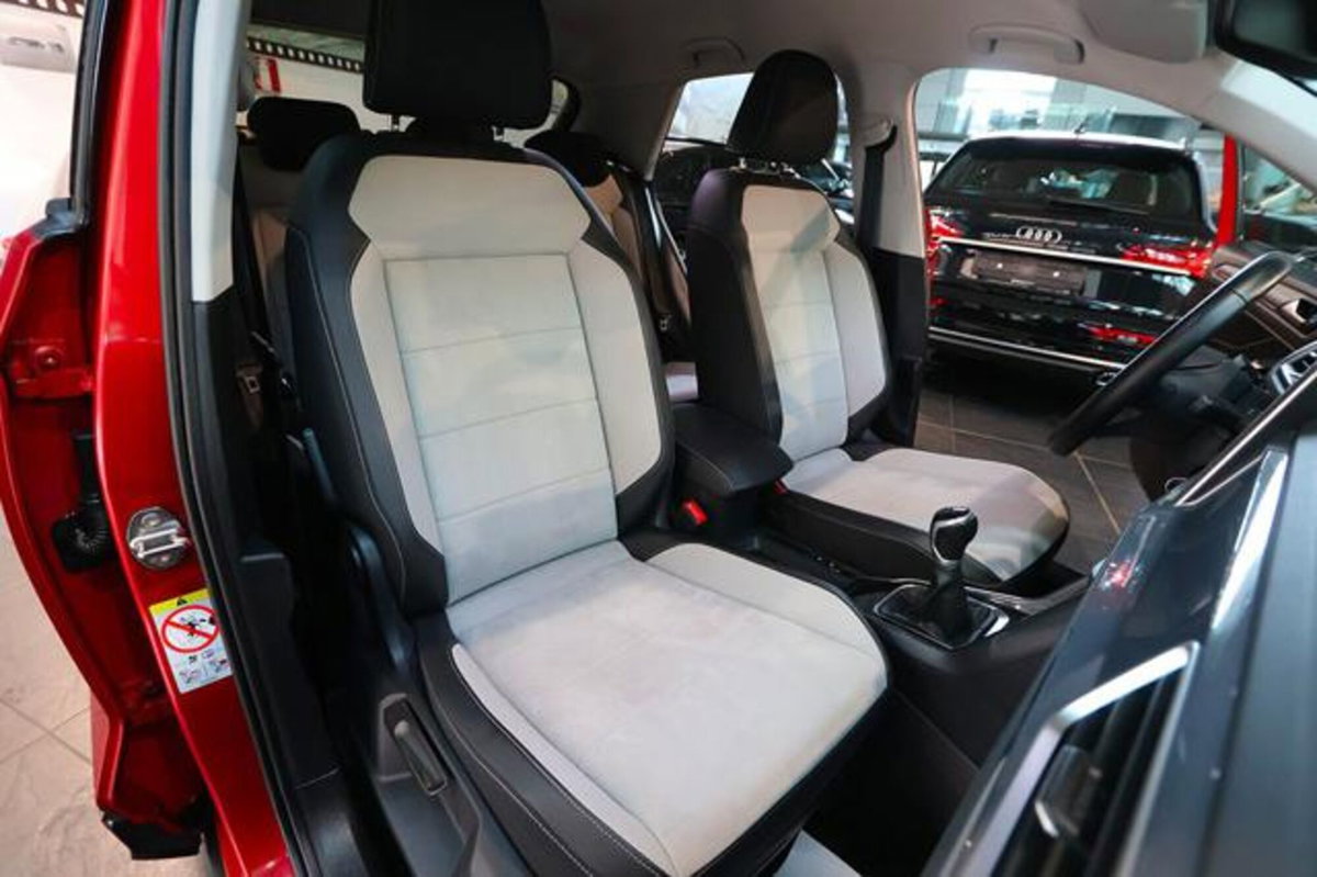Volkswagen T-Roc 2.0 tdi Style 115cv (16)