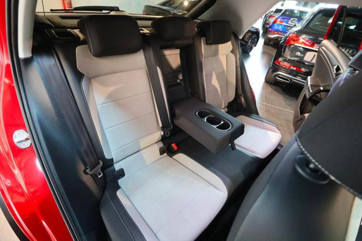 Volkswagen T-Roc 2.0 tdi Style 115cv (19)