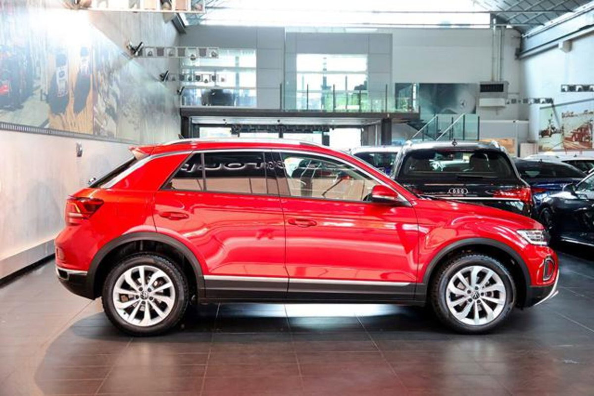 Volkswagen T-Roc 2.0 tdi Style 115cv (2)