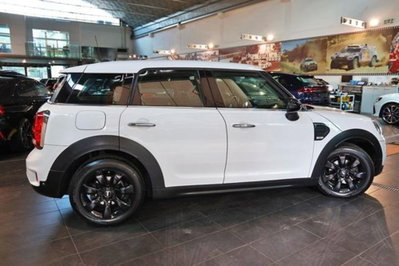 MINI Mini Countryman 1.5 One D Essential Countryman (5)
