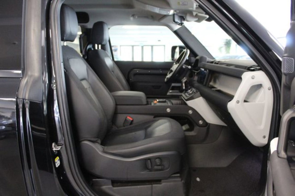 Land Rover Defender 90 3.0D I6 250 CV AWD Auto X-Dynamic S (15)