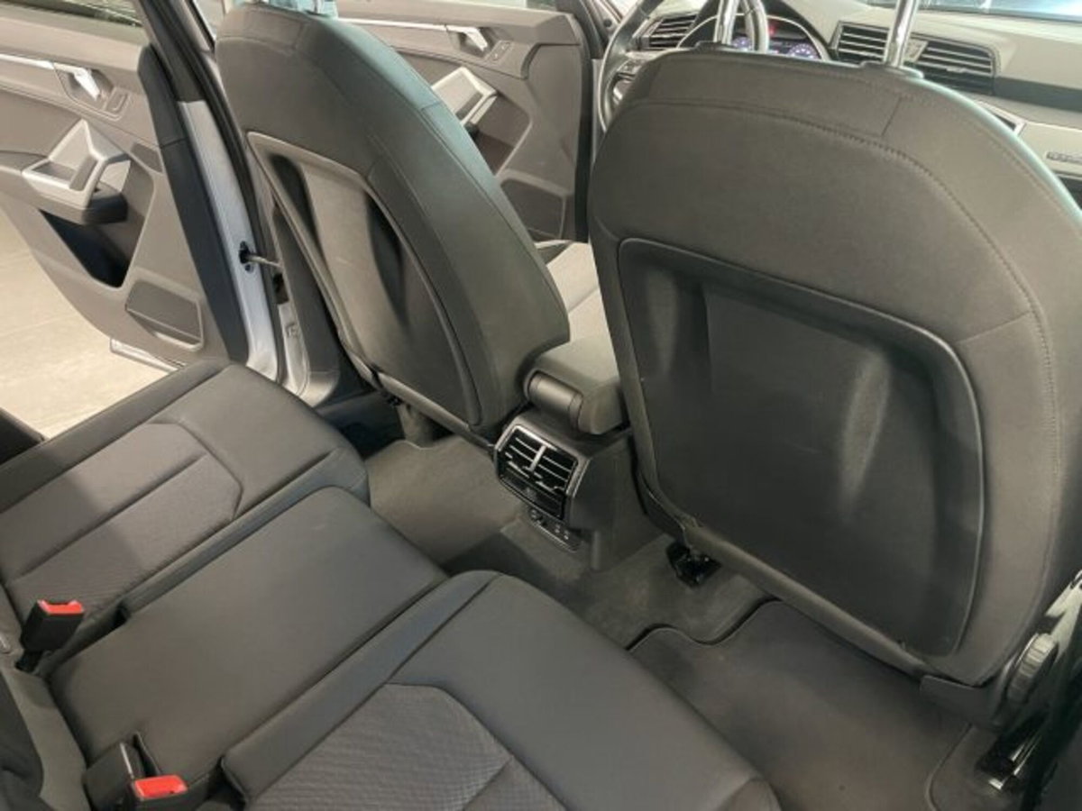 Audi Q3 2.0 TDI 150 CV quattro Business (11)