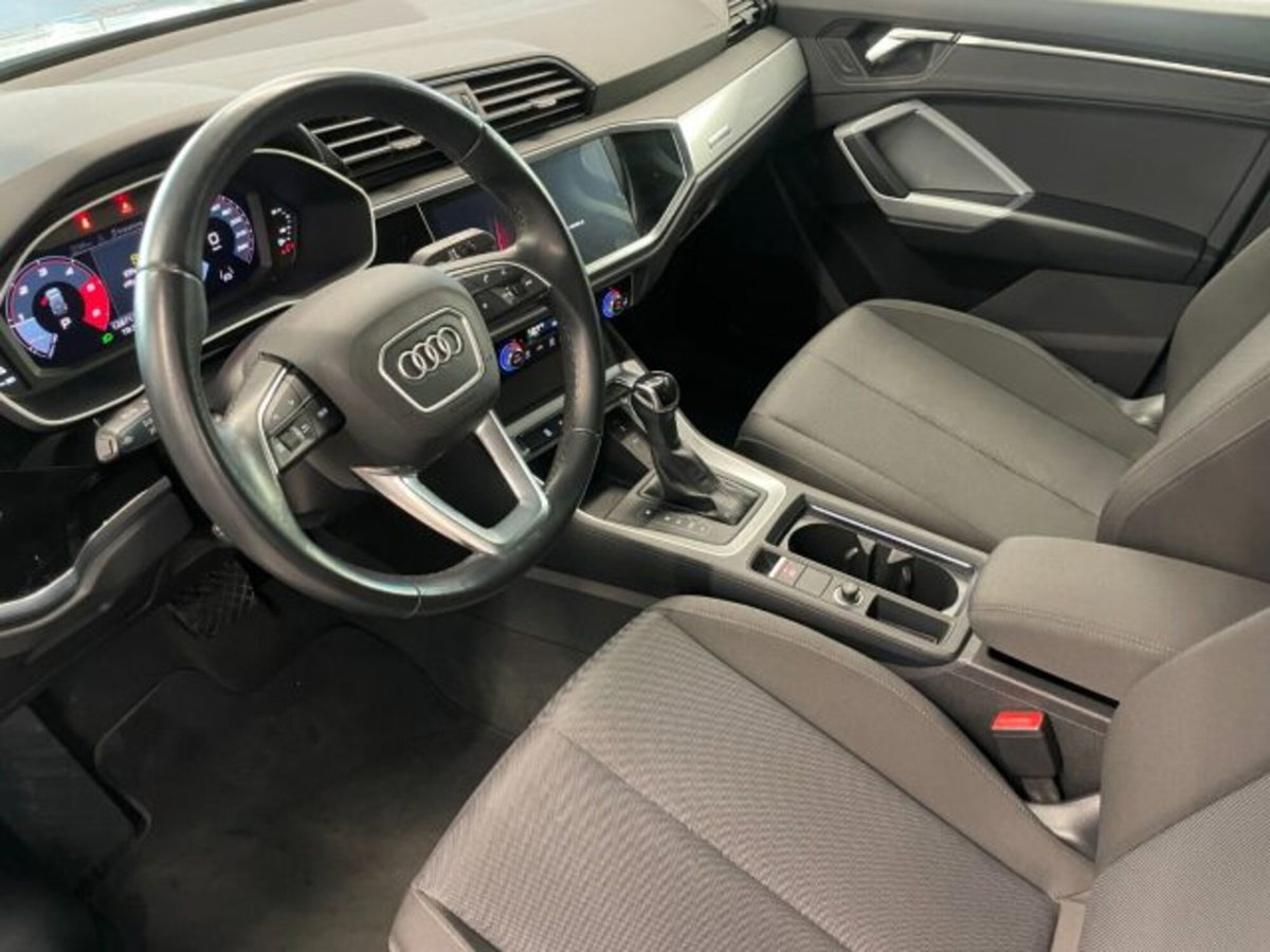 Audi Q3 2.0 TDI 150 CV quattro Business (2)