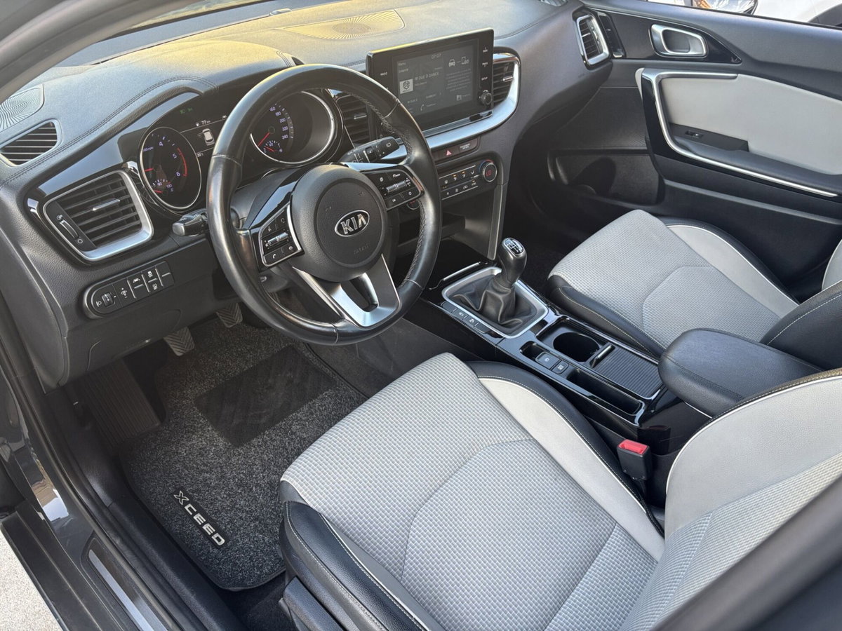 Kia XCeed 1.6 CRDi 115 CV Style (9)