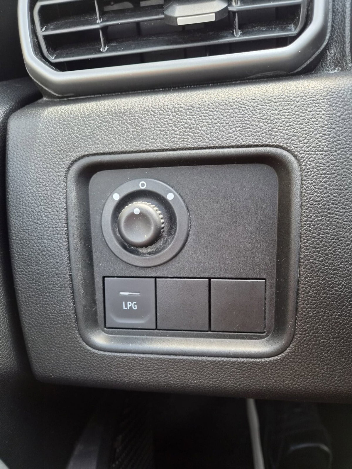 Dacia Duster 1.0 TCe GPL 4x2 Prestige Up (12)