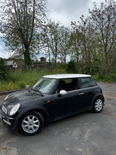 MINI Mini 1.6 16V Cooper (2)