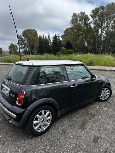 MINI Mini 1.6 16V Cooper (5)