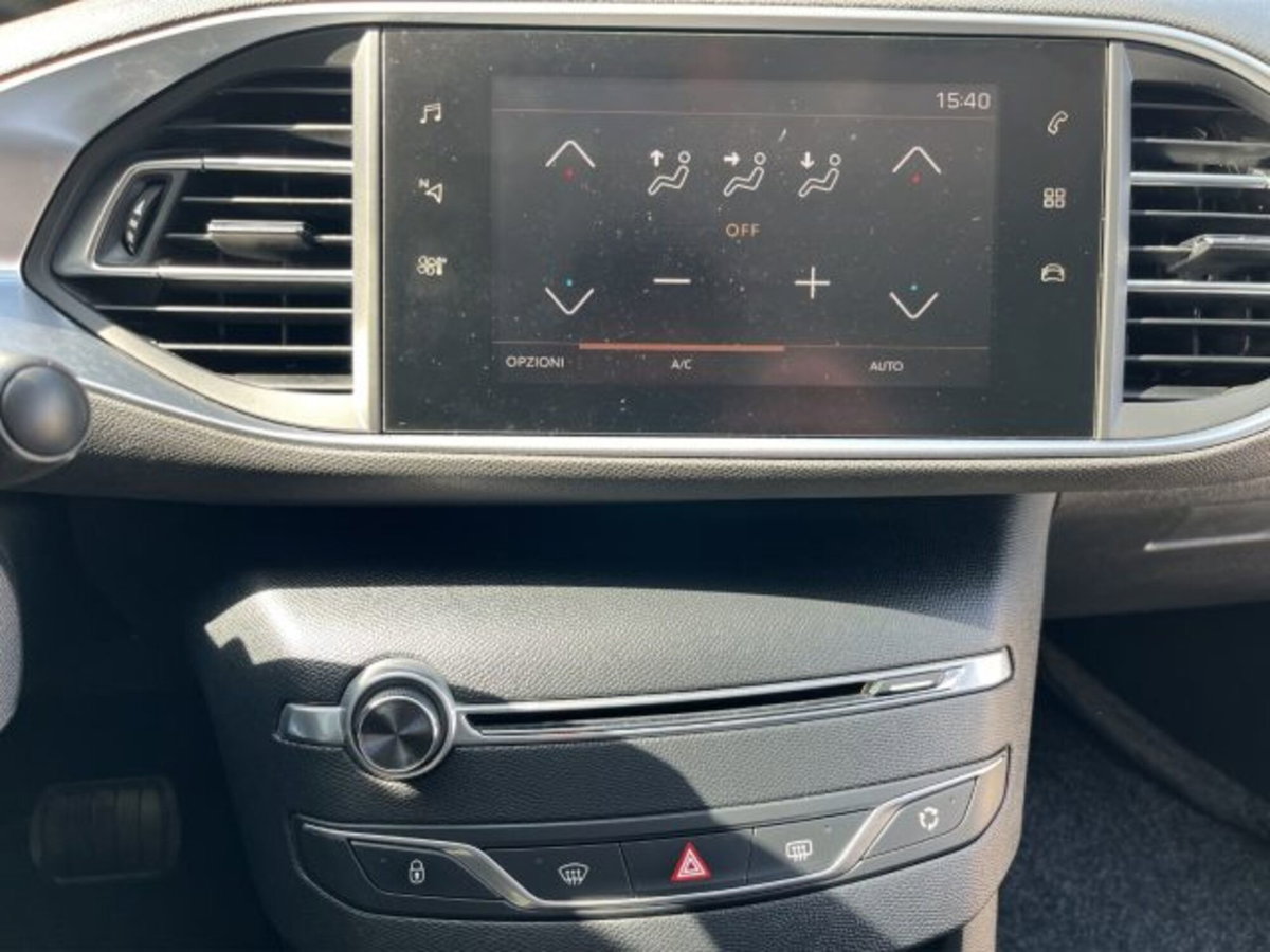 Peugeot 308 SW BlueHDi 130 S&S Allure (14)