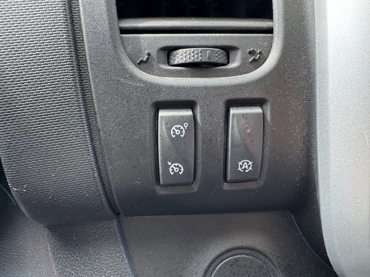 Renault Trafic Furgone T29 2.0 dCi 120CV PC-TN Furgone Ice Plus (13)