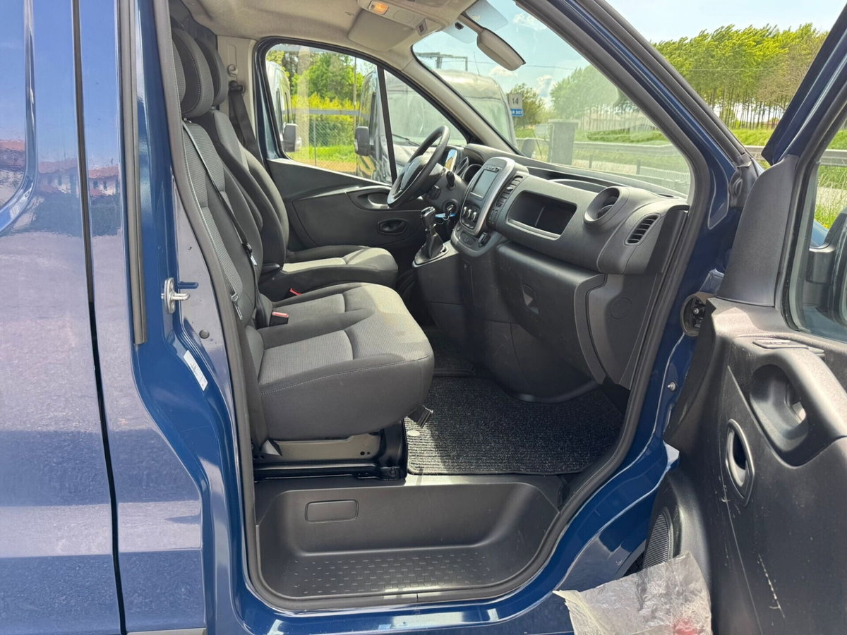 Renault Trafic Furgone T29 2.0 dCi 120CV PC-TN Furgone Ice Plus (16)