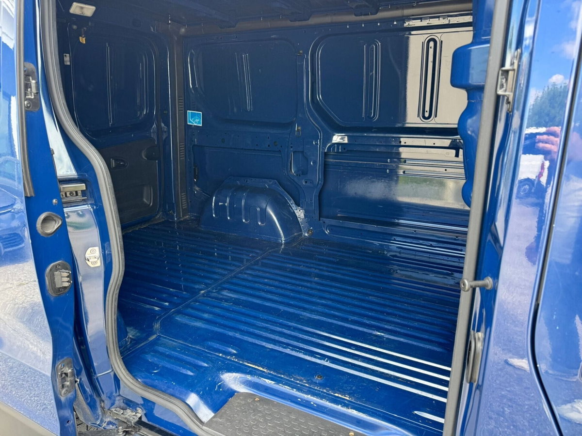 Renault Trafic Furgone T29 2.0 dCi 120CV PC-TN Furgone Ice Plus (20)