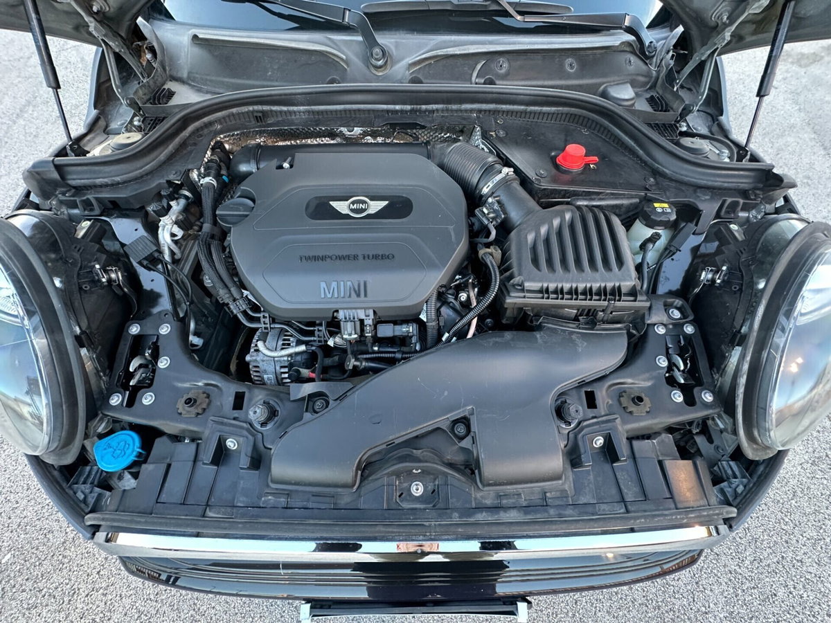 MINI Mini 1.5 Cooper D Business XL 5 porte (10)