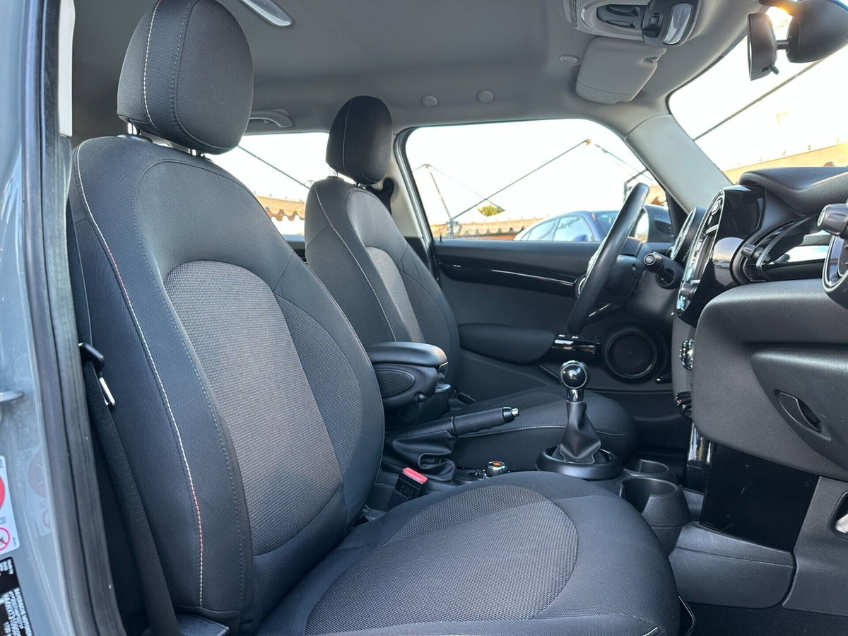 MINI Mini 1.5 Cooper D Business XL 5 porte (14)