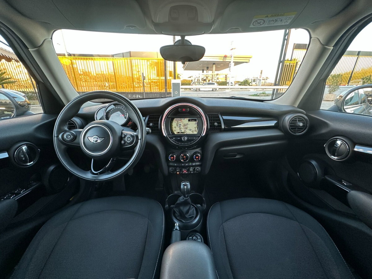 MINI Mini 1.5 Cooper D Business XL 5 porte (16)