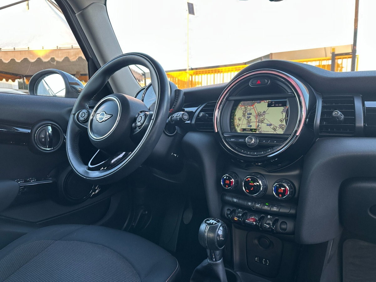 MINI Mini 1.5 Cooper D Business XL 5 porte (18)