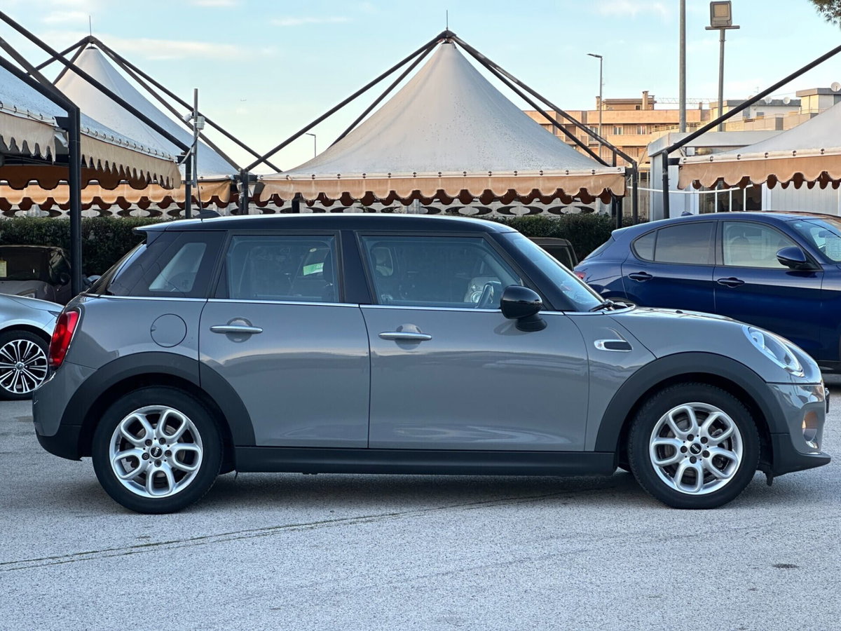 MINI Mini 1.5 Cooper D Business XL 5 porte (8)