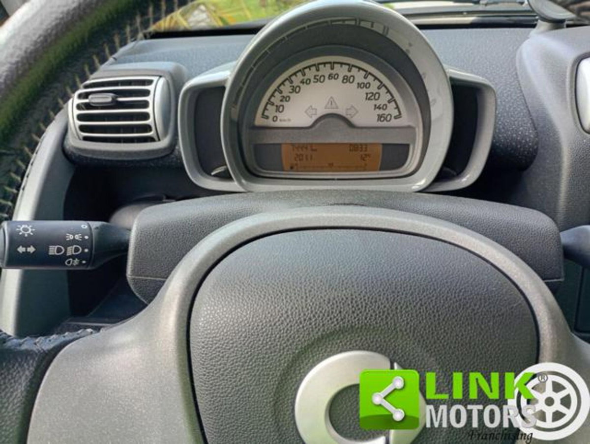 smart Fortwo 1000 52 kW MHD coupé passion (14)