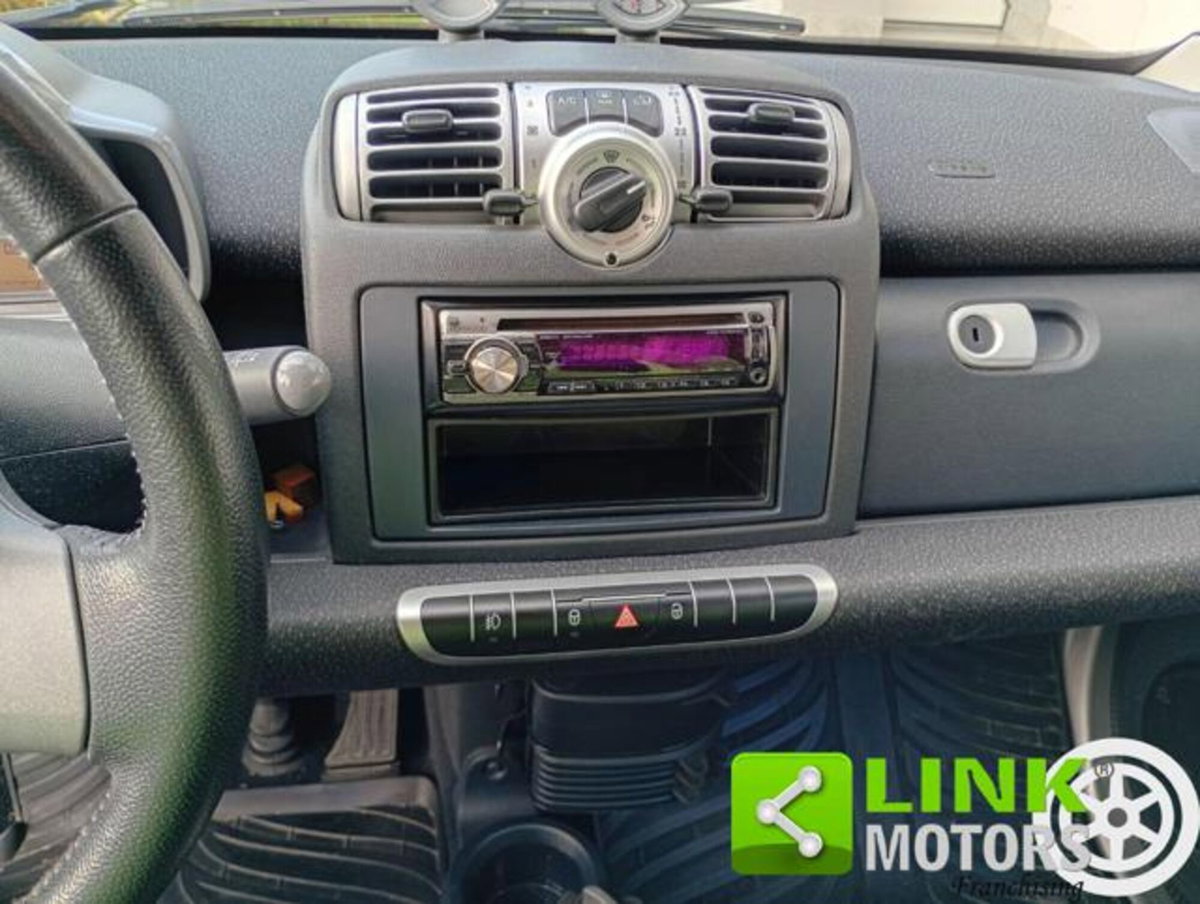 smart Fortwo 1000 52 kW MHD coupé passion (15)
