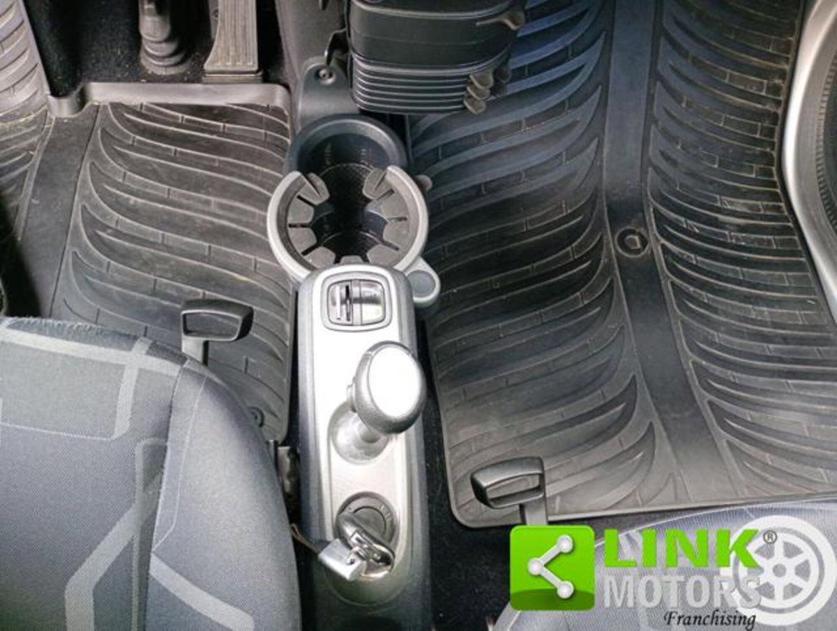 smart Fortwo 1000 52 kW MHD coupé passion (16)