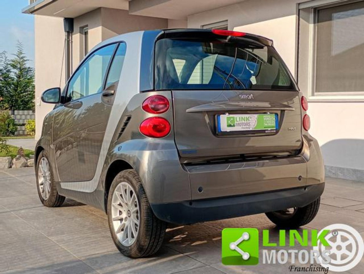 smart Fortwo 1000 52 kW MHD coupé passion (4)
