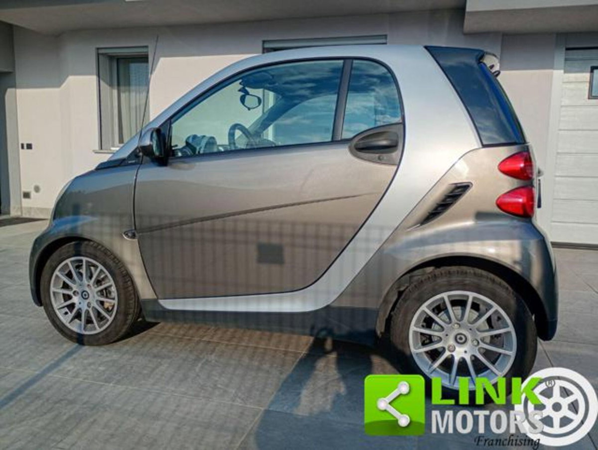 smart Fortwo 1000 52 kW MHD coupé passion (5)