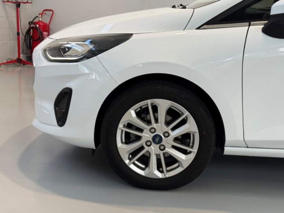Ford Fiesta 1.1 75 CV 5 porte Titanium (16)