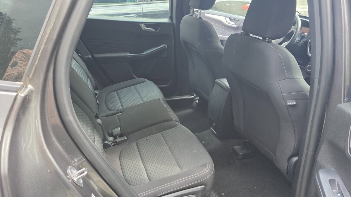 Ford Kuga 1.5 EcoBlue 120 CV aut. 2WD (10)