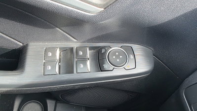Ford Kuga 1.5 EcoBlue 120 CV aut. 2WD (16)