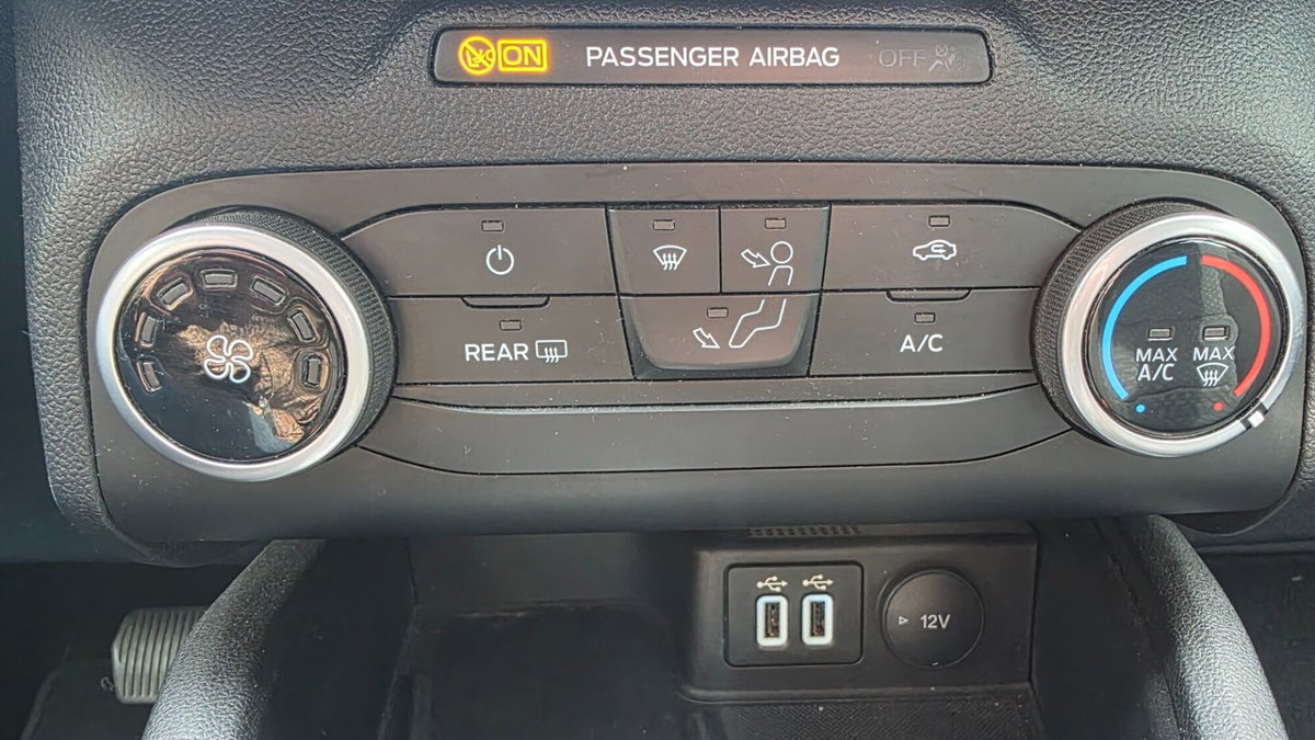 Ford Kuga 1.5 EcoBlue 120 CV aut. 2WD (17)