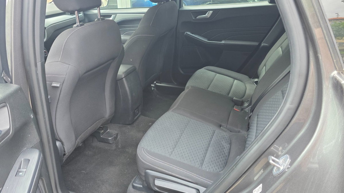 Ford Kuga 1.5 EcoBlue 120 CV aut. 2WD (8)