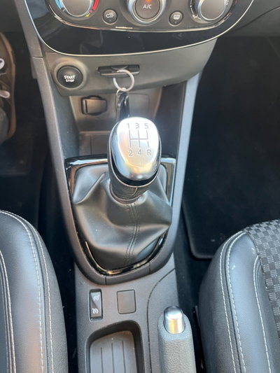 Renault Clio TCe 12V 75 CV 5 porte Moschino Intens (17)