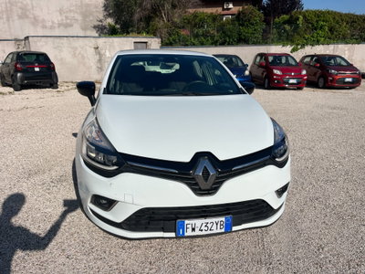 Renault Clio TCe 12V 75 CV 5 porte Moschino Intens (2)