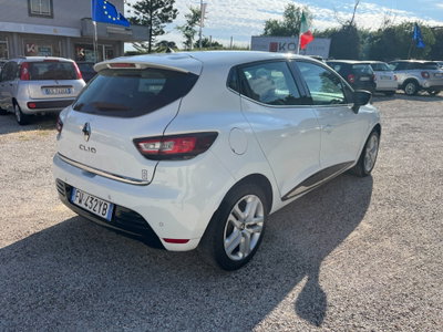 Renault Clio TCe 12V 75 CV 5 porte Moschino Intens (5)