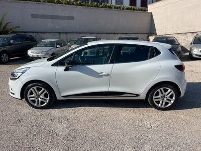 Renault Clio TCe 12V 75 CV 5 porte Moschino Intens (8)