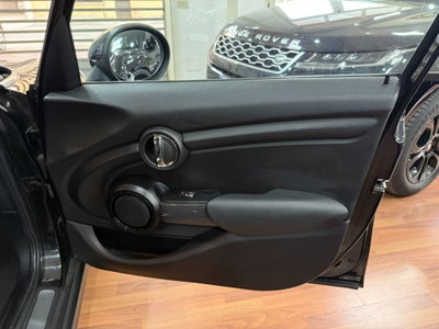 MINI Mini 1.5 Cooper D Business XL (17)