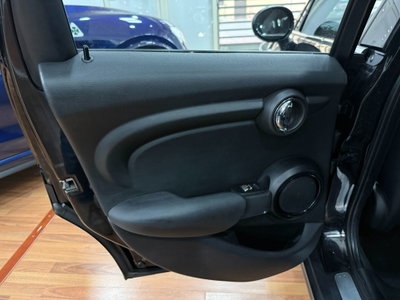 MINI Mini 1.5 Cooper D Business XL (18)