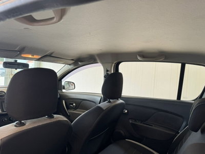 Dacia Sandero 1.5 dCi 8V 75CV Lauréate N1 (18)