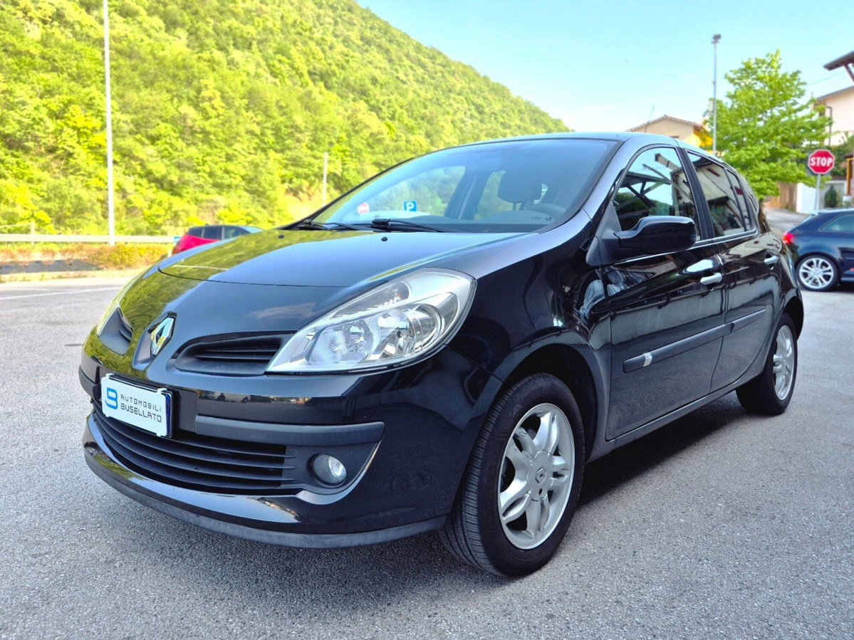 Renault Clio Storia 1.2 16V 5 porte Confort (3)