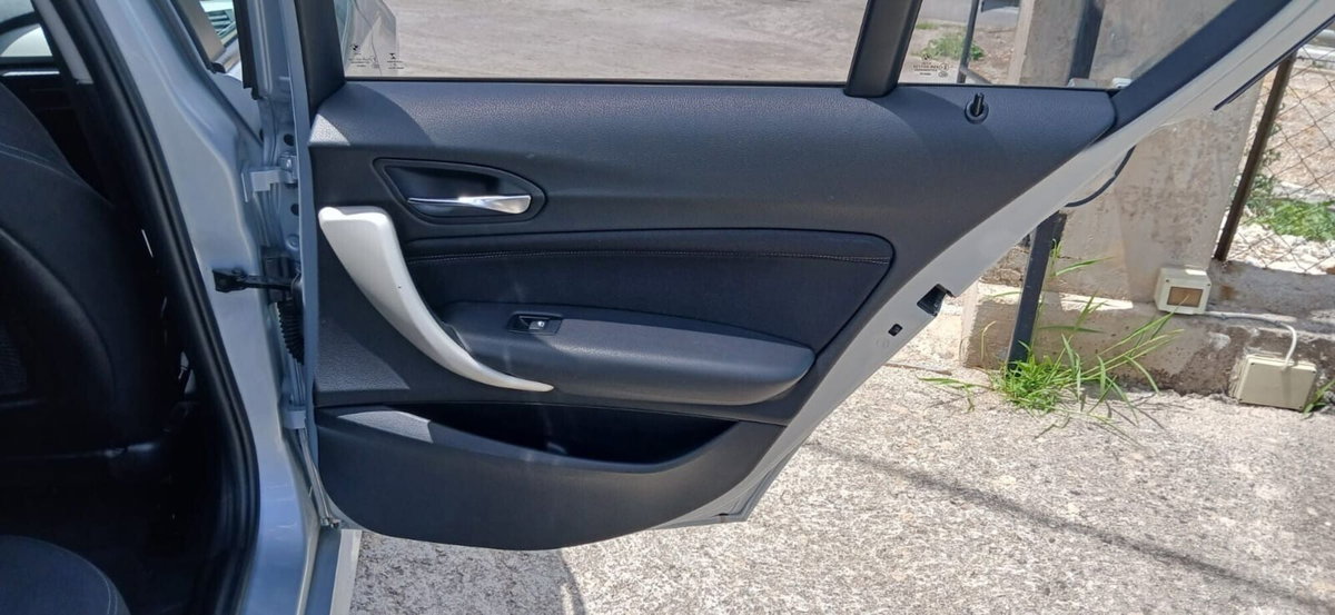 BMW Serie 1 116d 2.0 116CV cat 5 porte Attiva DPF (19)