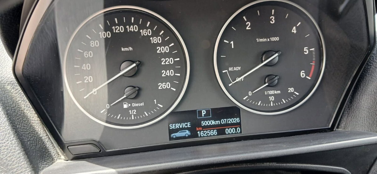 BMW Serie 1 116d 2.0 116CV cat 5 porte Attiva DPF (9)