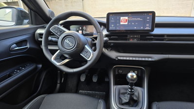 Jeep Avenger 1.2 turbo Altitude fwd 100cv (10)