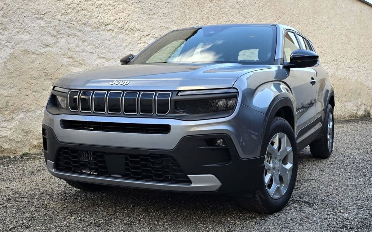 Jeep Avenger 1.2 turbo Altitude fwd 100cv (2)