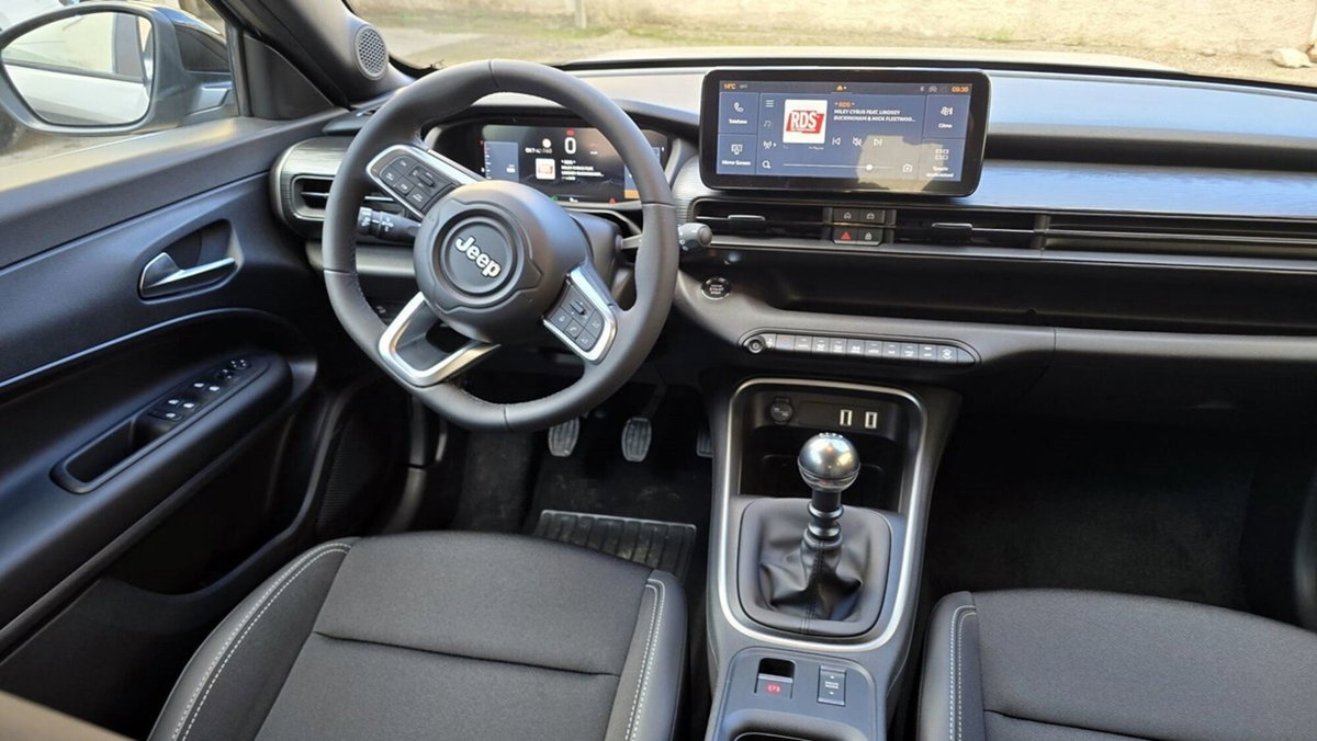 Jeep Avenger 1.2 turbo Altitude fwd 100cv (8)