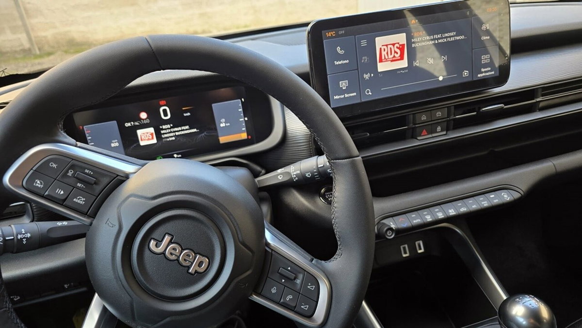 Jeep Avenger 1.2 turbo Altitude fwd 100cv (9)