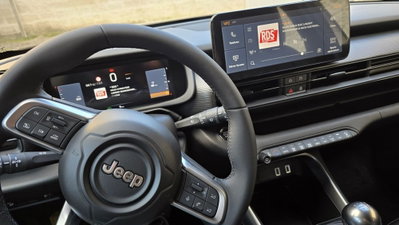 Jeep Avenger 1.2 turbo Altitude fwd 100cv (9)